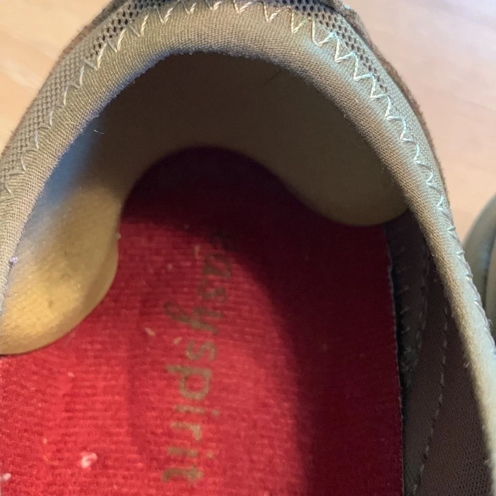 Easy Spirit leather women’s athletic shoes light wear, Sz 6.5 look comfortable